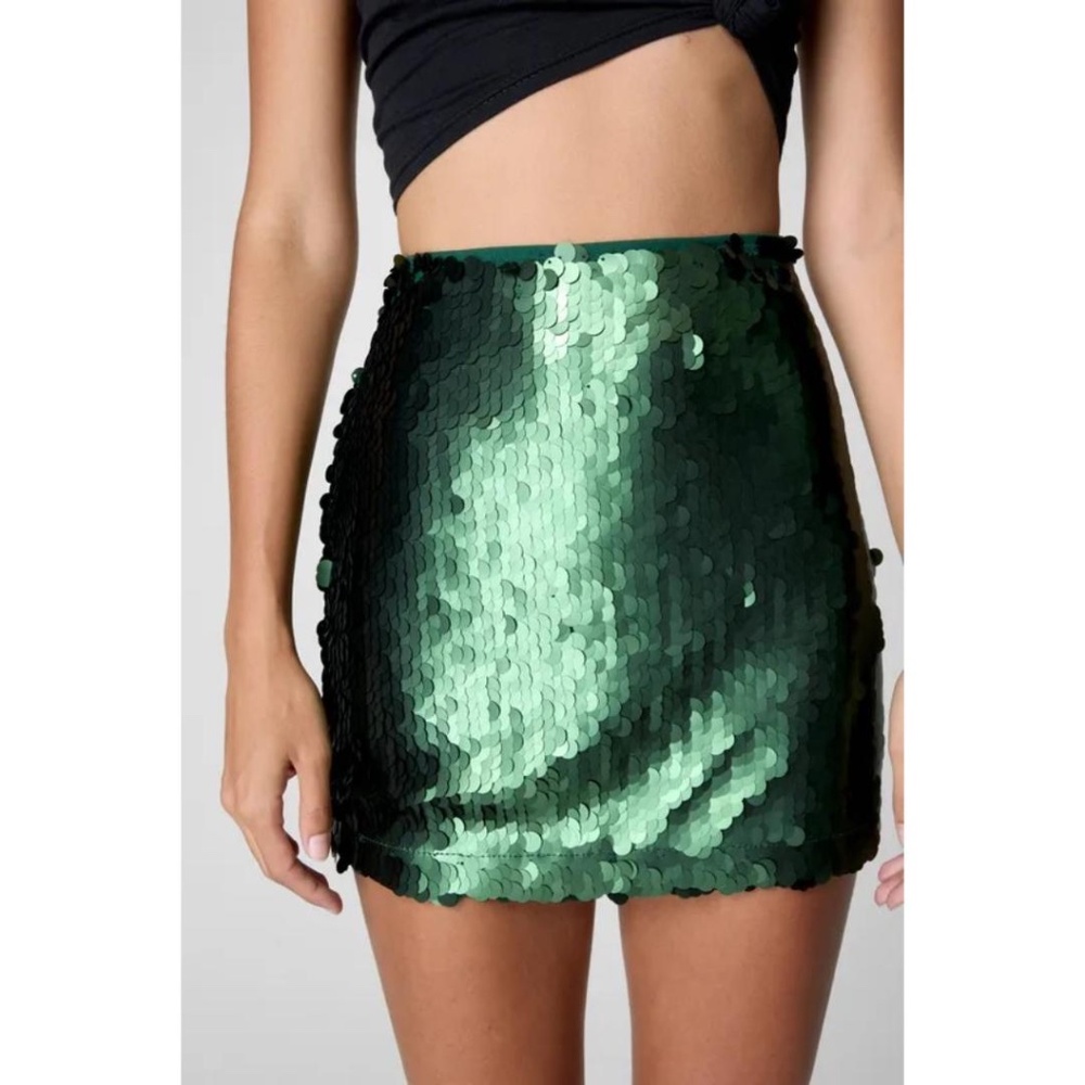 Nasty Gal Disc Sequin Mini Skirt NWT‎ - Picture 2 of 8